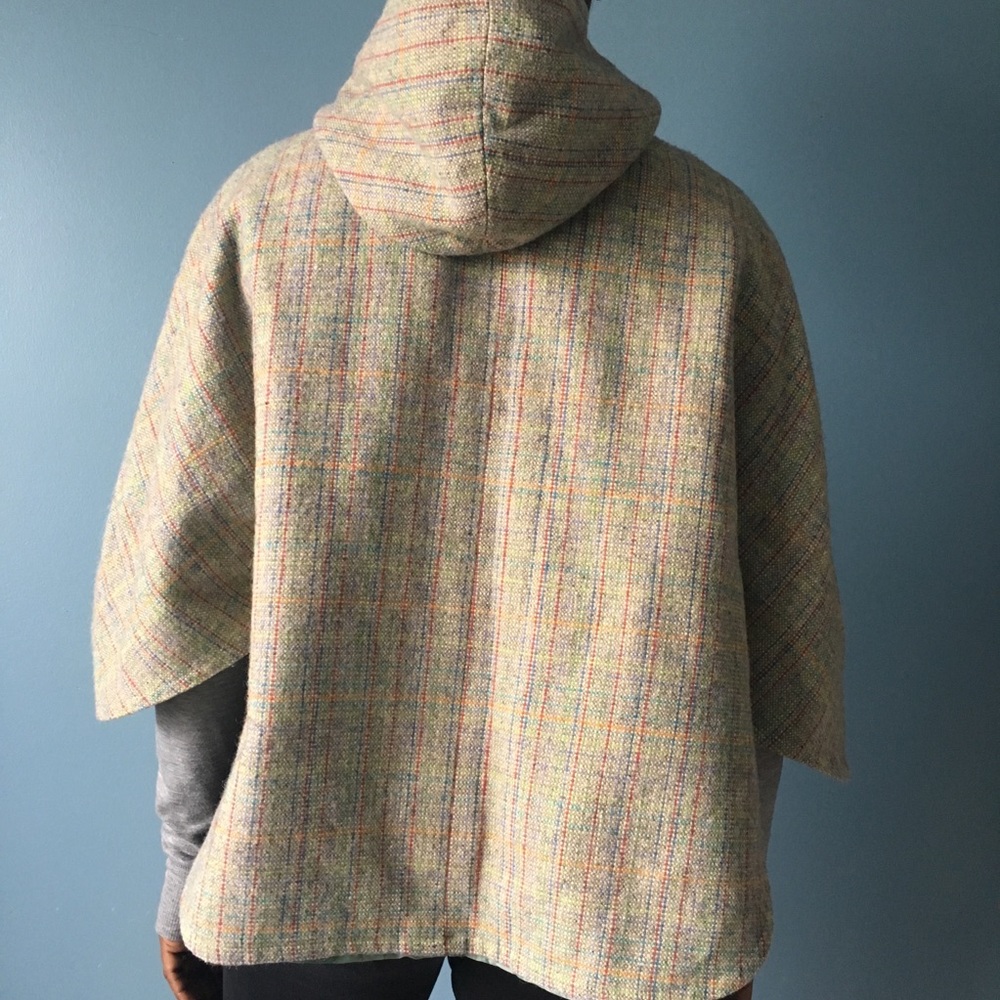Buttoned Cape - Picture 3 of 6